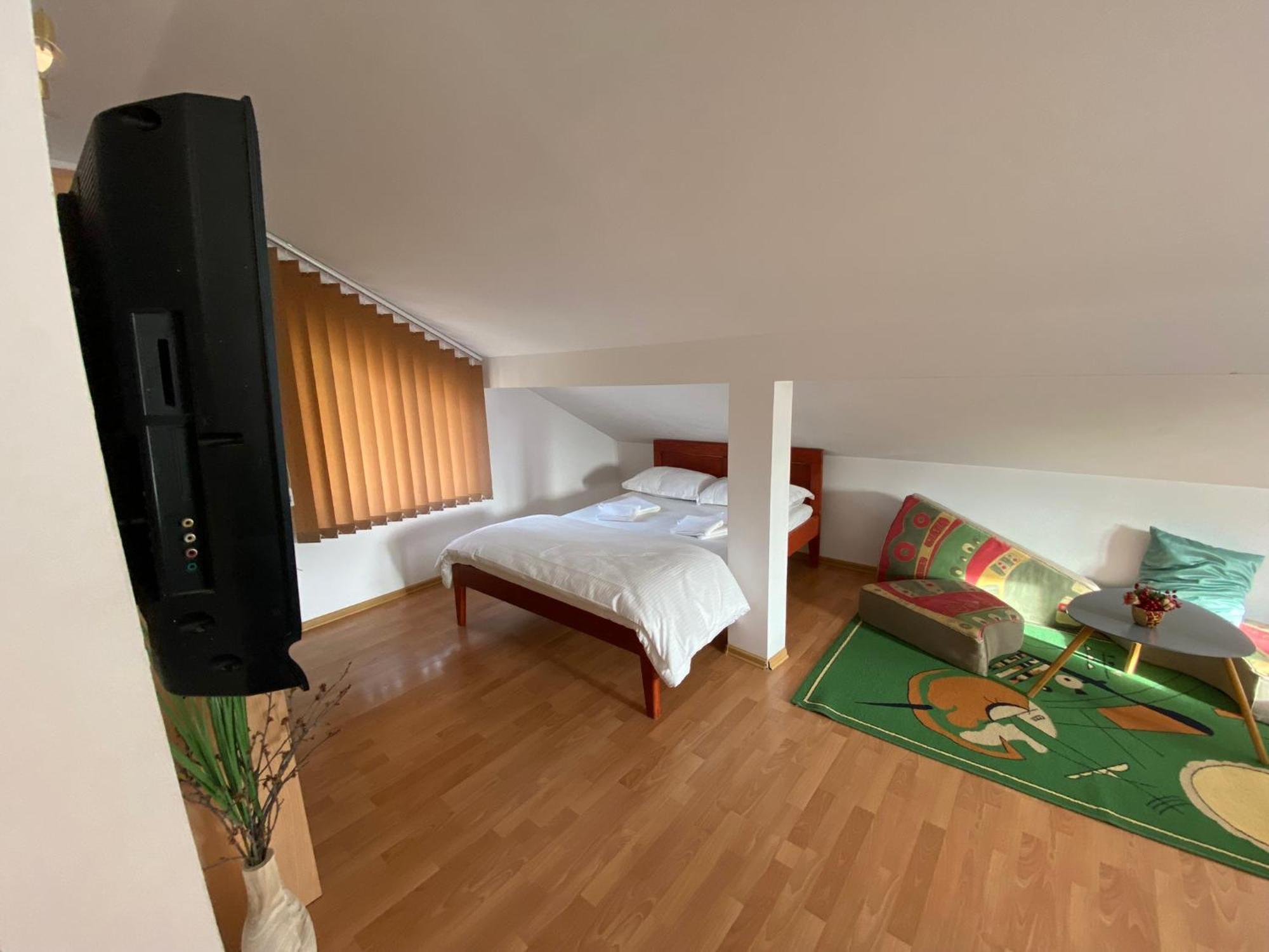 Casa Alexana Villa Гура Хуморулуй Екстериор снимка